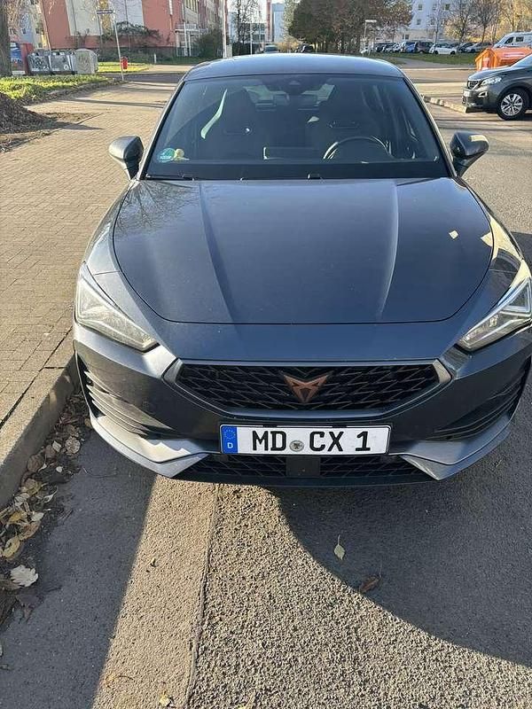 Gebraucht Cupra Leon VZ 245 PS (180 kW) 2022 Grau Kleinwagen