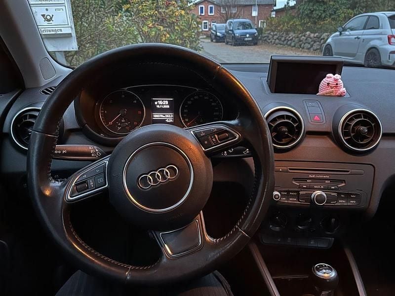 Gebraucht Audi A1 Ambition 90 PS (66 kW) 2014 Schwarz Kleinwagen