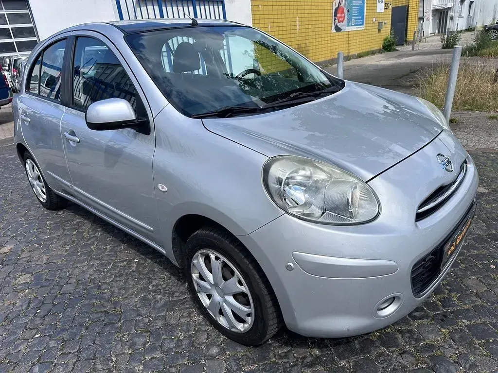 Gebraucht Nissan Micra Tekna 80 PS (58 kW) 2011 Silber Kleinwagen
