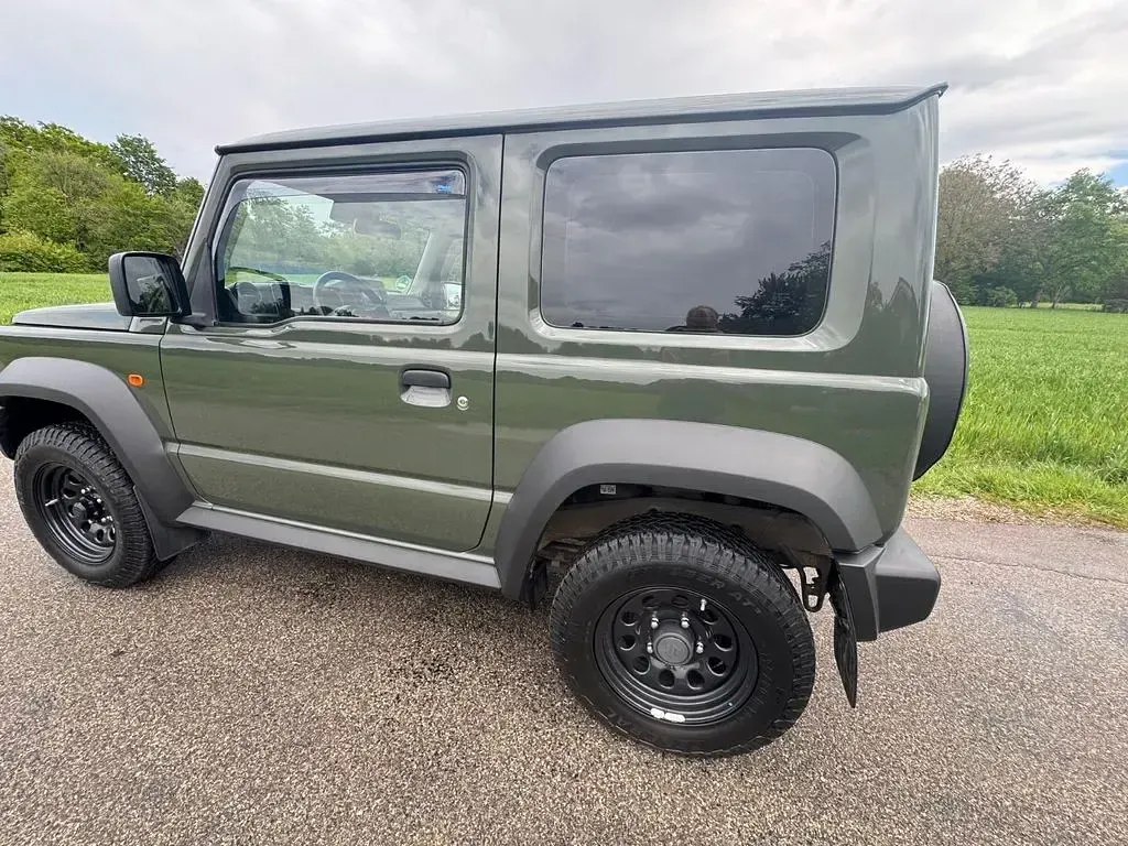 Używany Suzuki Jimny 102 KM (75 kW) 2021 Zielony SUV