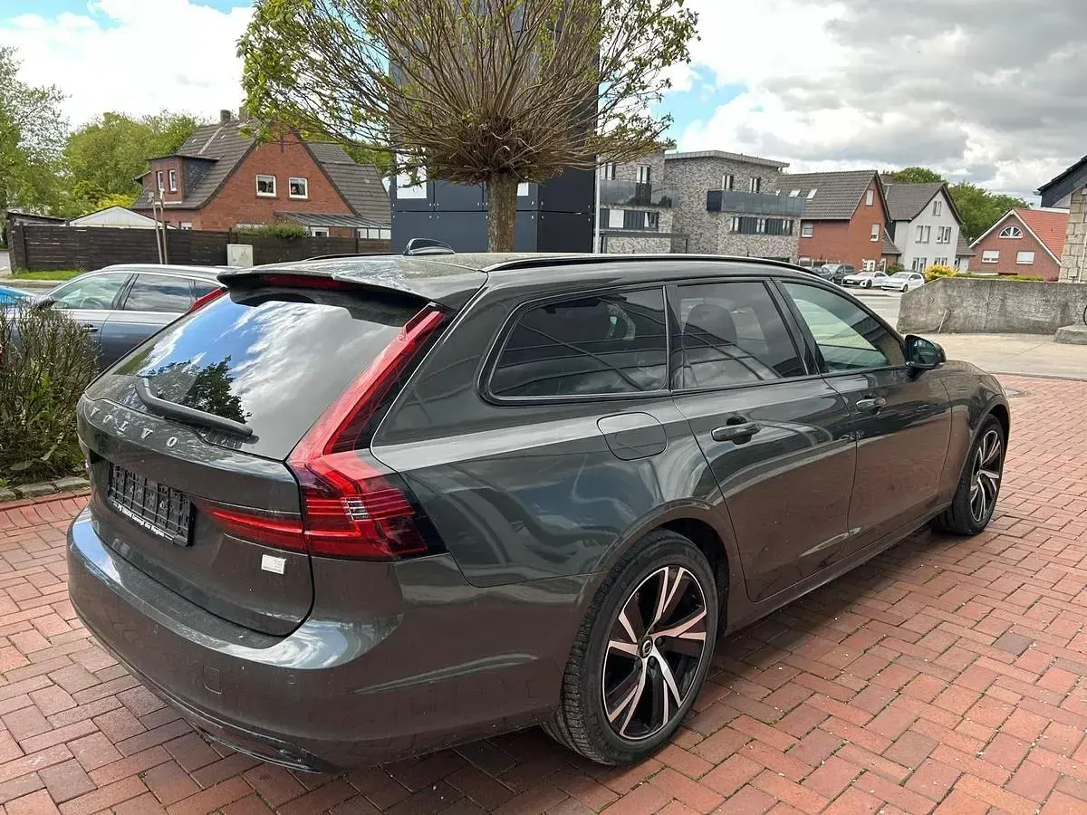 Gebraucht Volvo V90 R-Design 303 PS (222 kW) 2020 Metallic Kombi