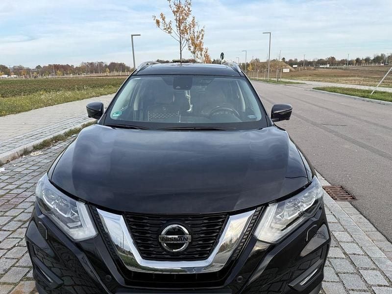 Schwarz Gebraucht 2020 Nissan X-Trail N-Connecta SUV | 20.000 € (Fairer Preis) - Bild 1/4