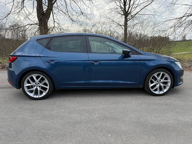 Gebraucht Seat Leon FR 179 PS (131 kW) 2015 Blau Limousine