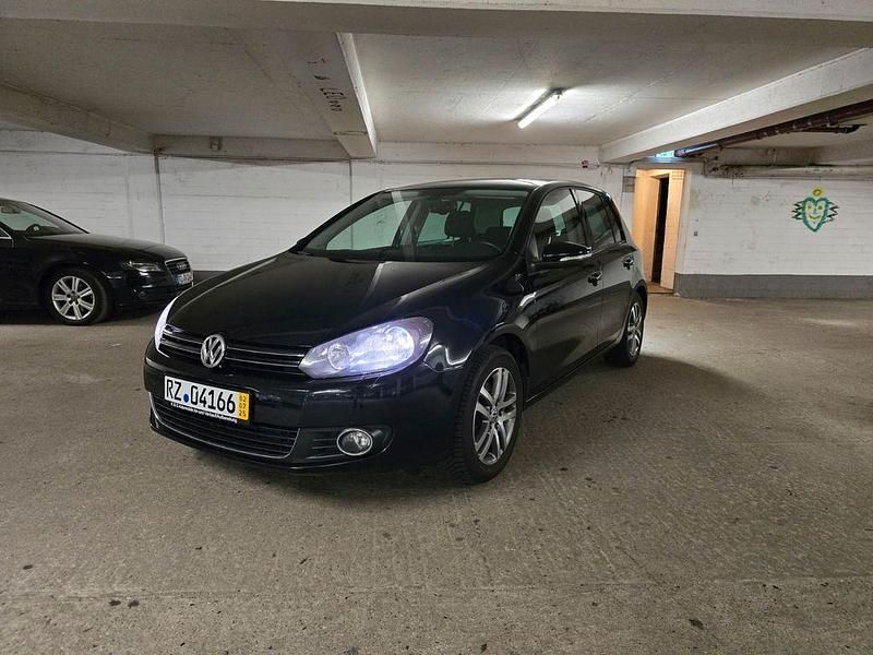 Schwarz Gebraucht 2012 VW Golf VII Style Limousine | 5.690 € (Guter Preis) - Bild 1/4