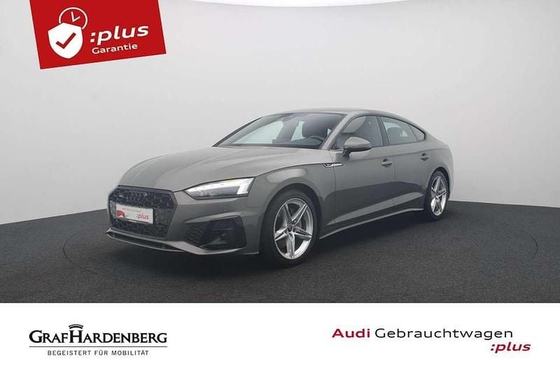 Chronosgrau metallic Gebraucht 2023 Audi A5 Sportback S-Line Limousine | 42.380 € (Fairer Preis) - Bild 1/4