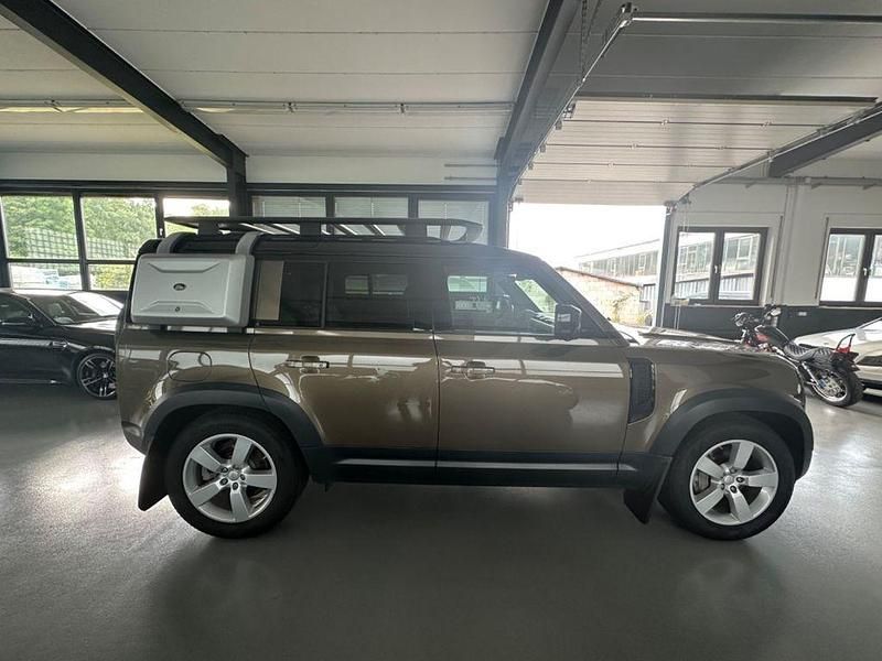 Gebraucht Land Rover Defender First Edition 400 PS (294 kW) 2020 Gondwana stone SUV