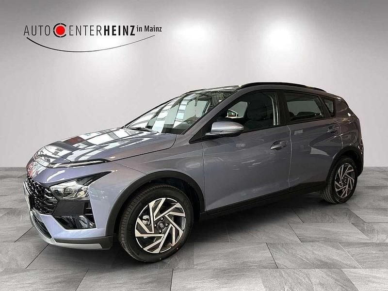 Meta blue Gebraucht 2025 Hyundai Bayon Trend SUV | 24.990 € (Fairer Preis) - Bild 1/4