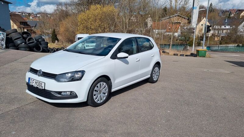 Weiß Gebraucht 2016 VW Polo Comfortline Limousine | 6.400 € (Guter Preis) - Bild 1/4