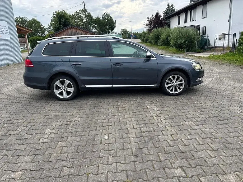 Gebraucht VW Passat Alltrack Basis 170 PS (125 kW) 2012 Grau Kombi