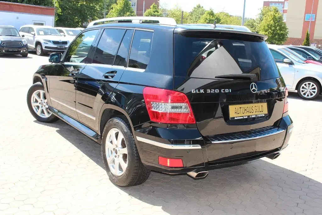 Używany Mercedes GLK320 224 KM (164 kW) 2009 Czarny SUV