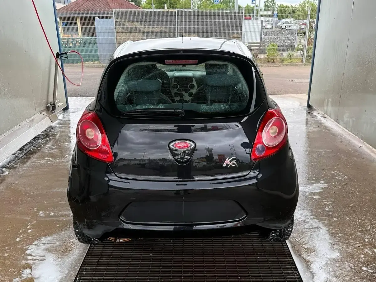 Gebraucht Ford Ka 69 PS (50 kW) 2009 Schwarz Kleinwagen