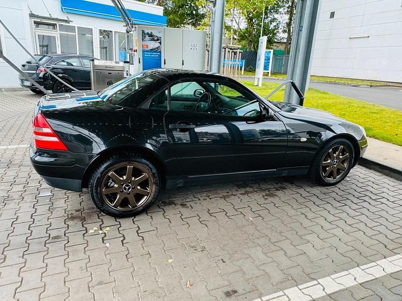 Schwarz Gebraucht 1998 Mercedes SLK200 Cabrio | 2.890 € (Guter Preis) - Bild 1/4