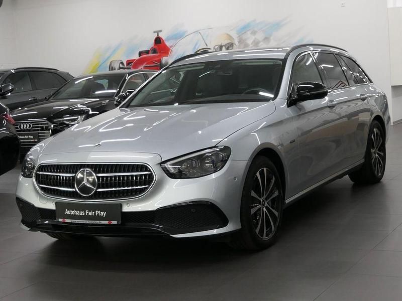 Silber Gebraucht 2020 Mercedes E300 Kombi | 27.340 € (Fairer Preis) - Bild 1/4