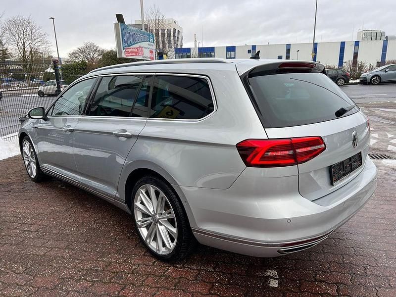 Gebraucht VW Passat Highline 239 PS (175 kW) 2015 Silber Kombi
