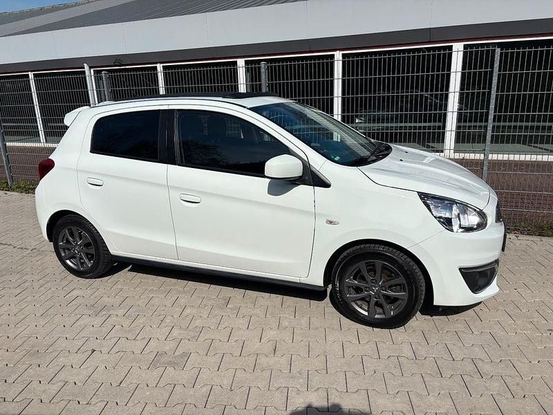 Gebraucht Mitsubishi Space Star Diamant Edition 80 PS (58 kW) 2017 Weiß Kleinwagen