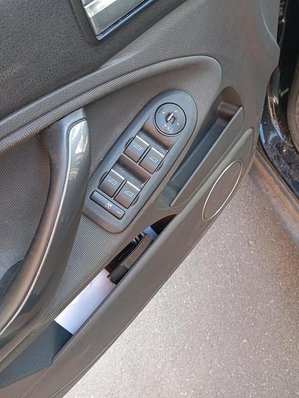 Gebraucht Ford Kuga 140 PS (102 kW) 2011 Schwarz SUV