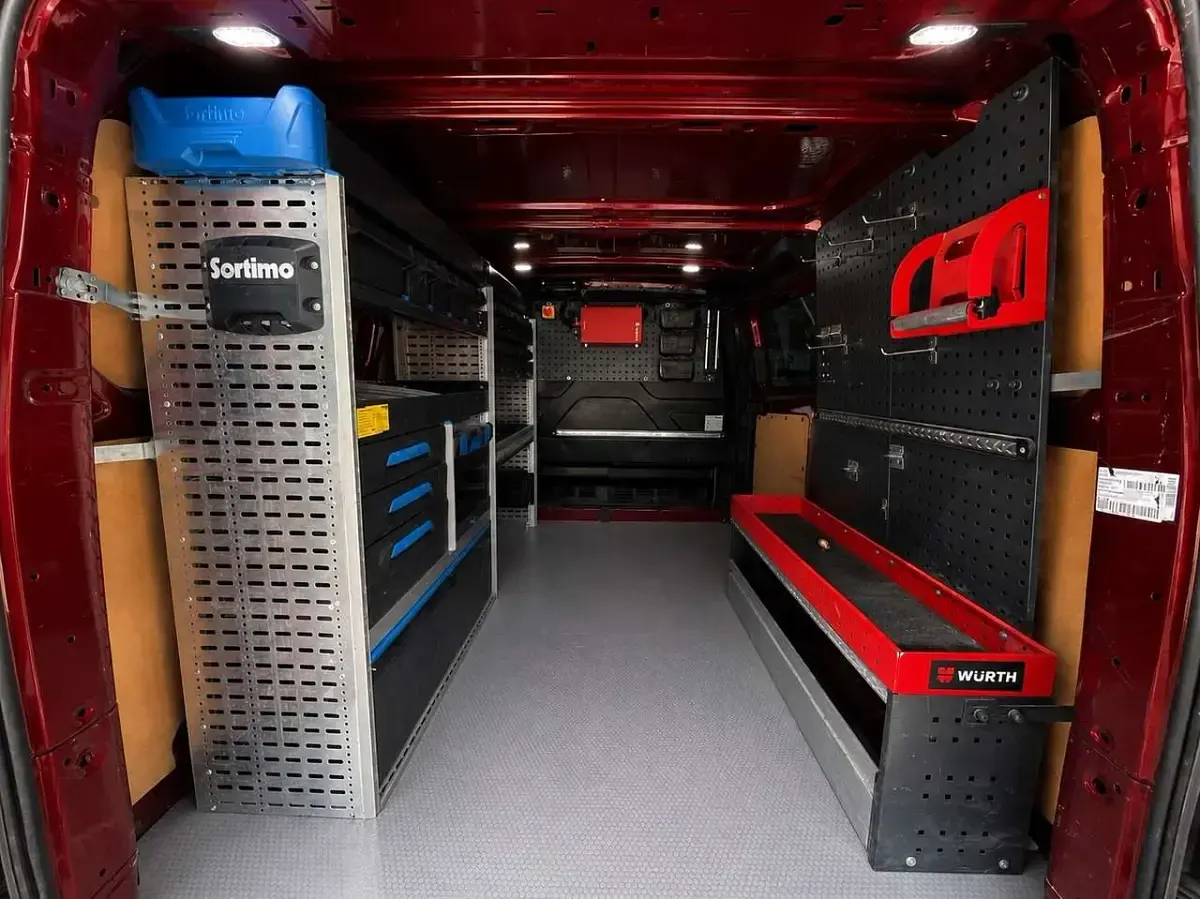 Gebraucht Ford Transit Custom 185 PS (136 kW) 2020 Kapurrot Van / Kleinbus