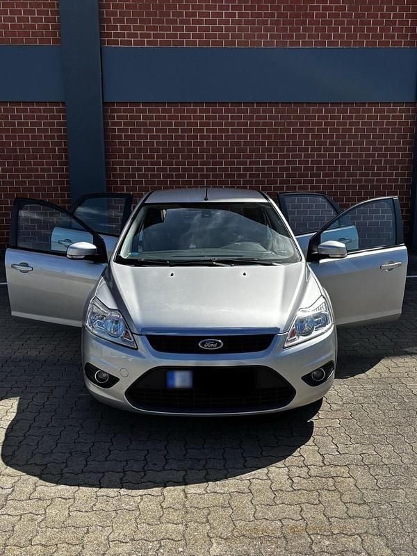 Gebraucht Ford Focus 101 PS (74 kW) 2008 Silber Kleinwagen