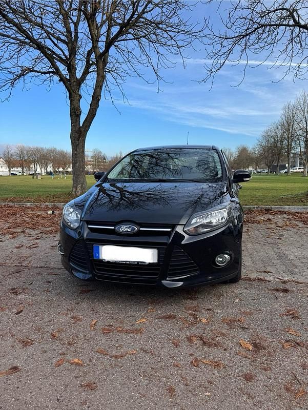 Gebraucht Ford Focus 101 PS (74 kW) 2012 Schwarz Coupé