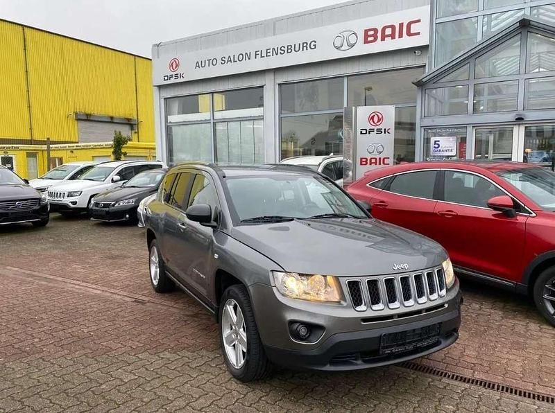 Gebraucht Jeep Compass Limited 136 PS (100 kW) 2015 Grau SUV