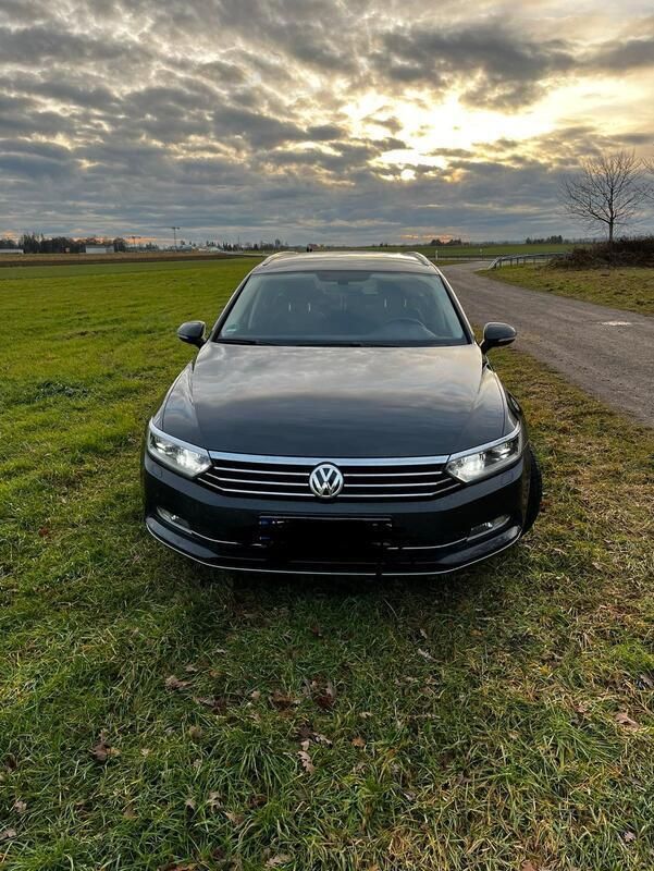 Schwarz Gebraucht 2018 VW Passat Kombi | 12.250 € (Fairer Preis) - Bild 1/4