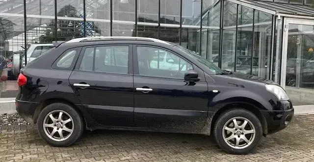 Używany Renault Koleos Dynamique 150 KM (110 kW) 2011 Czarny SUV