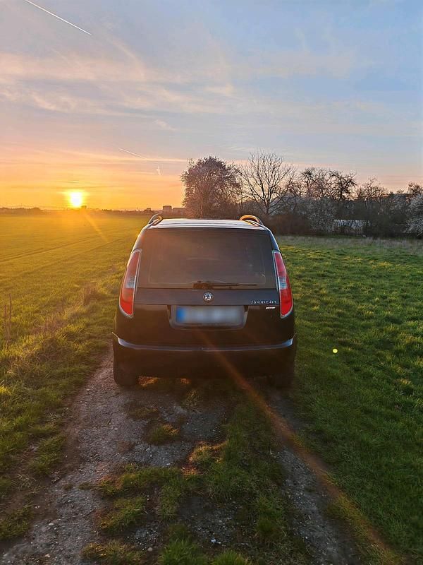 Gebraucht Skoda Roomster 70 PS (51 kW) 2009 Schwarz Van / Kleinbus