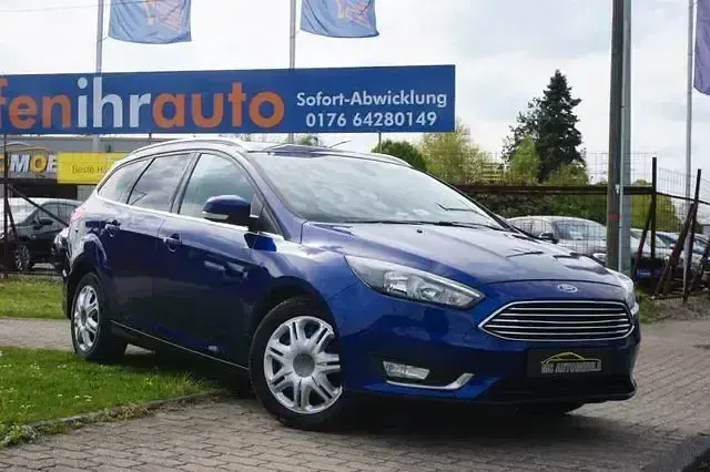 Usado Ford Focus Trend 150 CV (110 kW) 2003 Gris Berlina