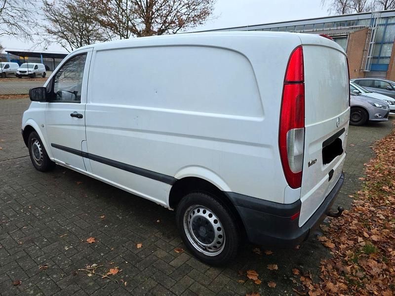 Second-hand Mercedes Vito 95 CP (69 kW) 2010 Alb Van