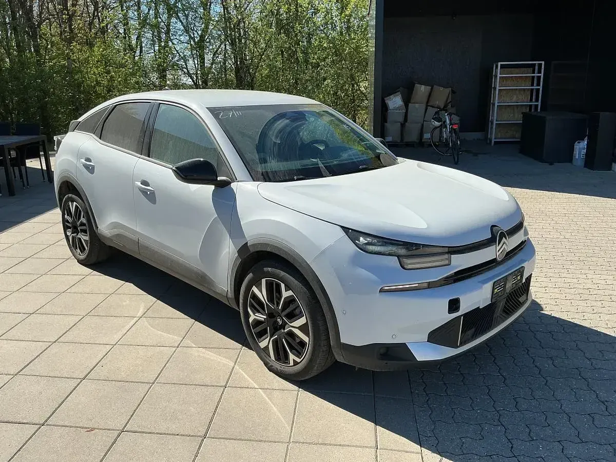Gebraucht Citroën C4 132 PS (97 kW) 2025 Weiß SUV