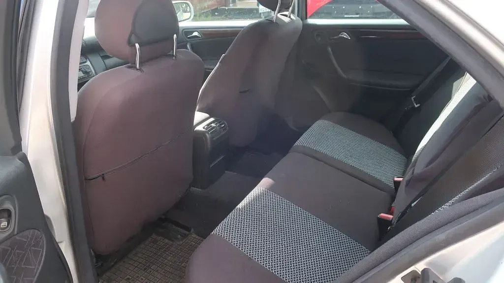 Gebraucht Mercedes C200 116 PS (85 kW) 2001 Silber Limousine