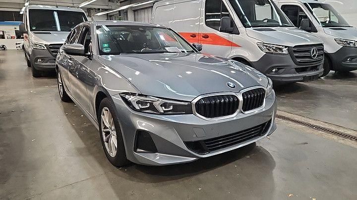 Gebraucht BMW 320 Shadowline 190 PS (139 kW) 2023 Grau Limousine