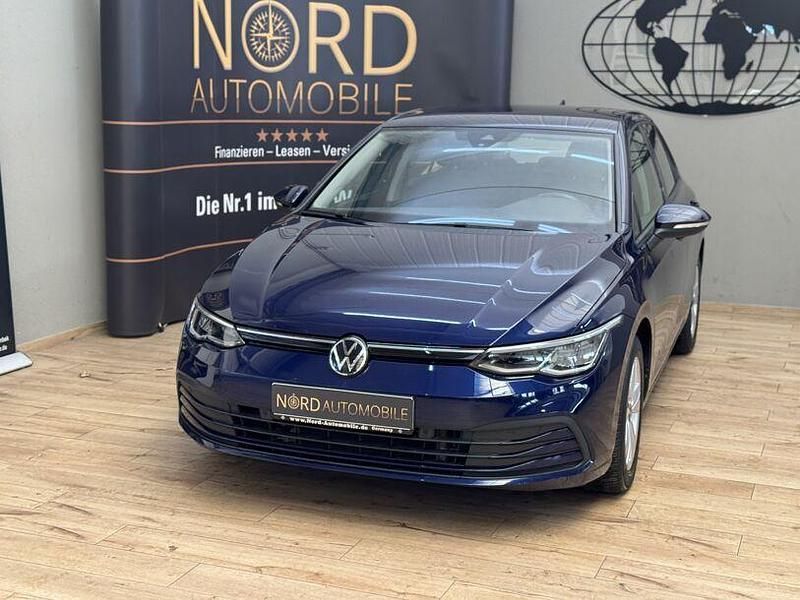 Gebraucht VW Golf VIII Life 131 PS (96 kW) 2022 Atlantic blue metallic (metallic) Limousine