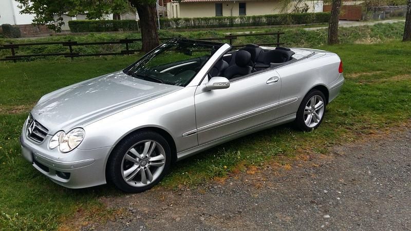 Gebraucht Mercedes CLK200 184 PS (135 kW) 2009 Silber Cabrio