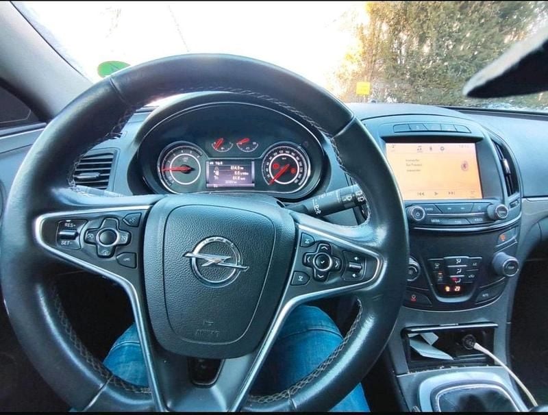 Gebraucht Opel Insignia 120 PS (88 kW) 2014 Schwarz Kombi