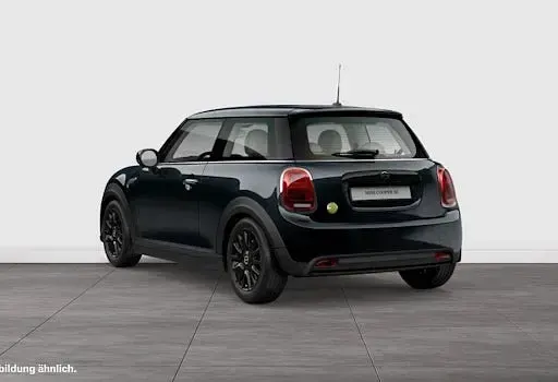 Usata Mini Cooper SE Classic 135 kW (184 CV) 2023 Nero Utilitaria