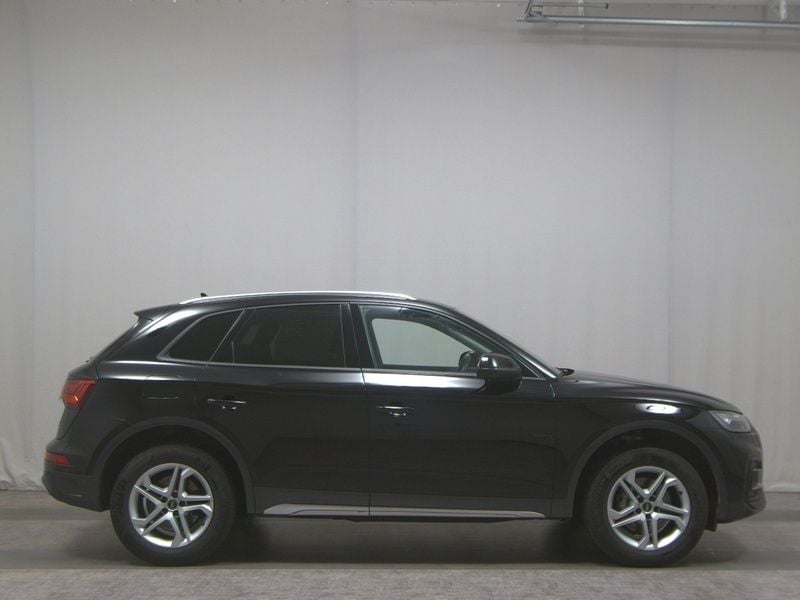 Schwarz Gebraucht 2022 Audi Q5 Advanced SUV | 27.990 € (Fairer Preis) - Bild 1/4