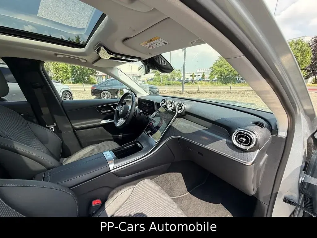 Gebraucht Mercedes GLC220 Advanced Plus 197 PS (144 kW) 2024 Hightechsilbermet. SUV