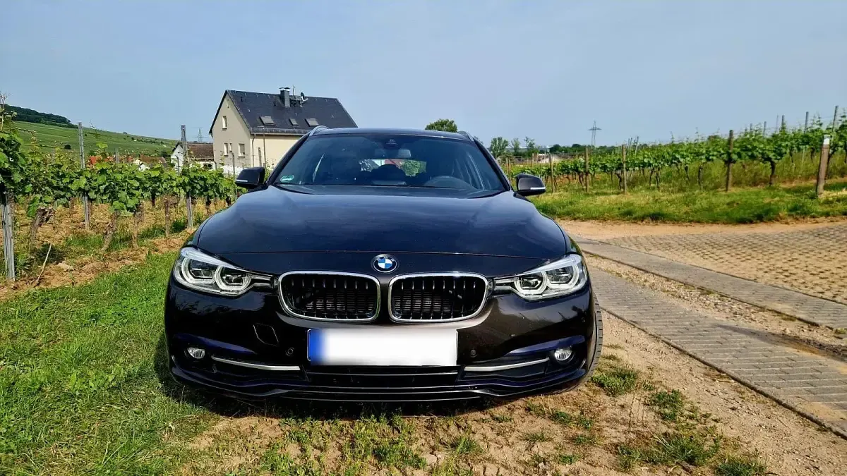 Gebraucht BMW 320 Sport Line 190 PS (139 kW) 2017 Braun Kombi