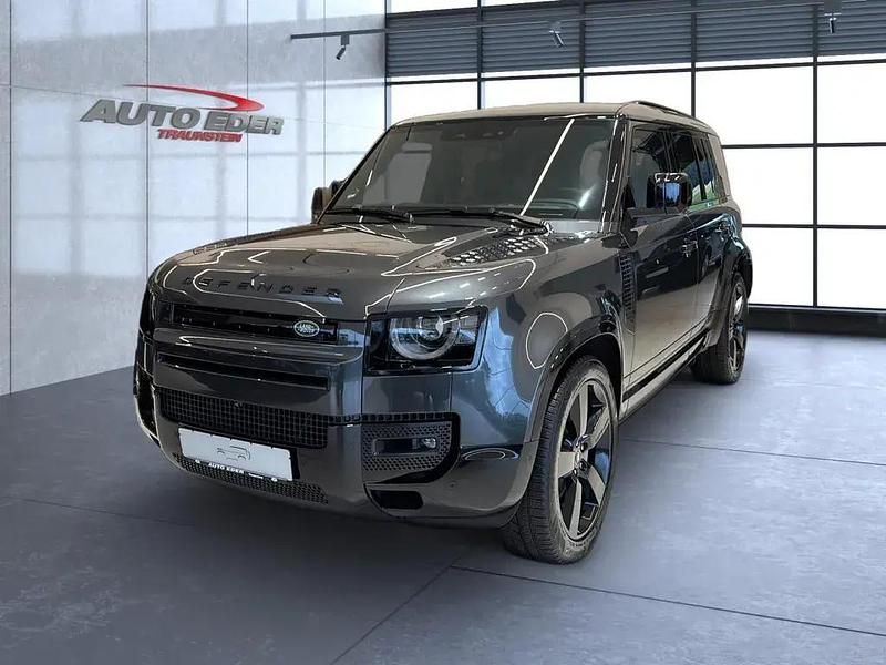 Grau Gebraucht 2025 Land Rover Defender HSE Dynamic SUV | 103.900 € - Bild 1/4