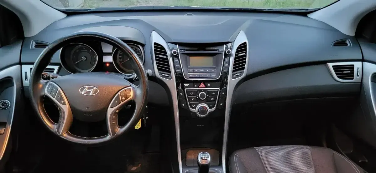 Gebraucht Hyundai i30 110 PS (80 kW) 2014 Andere farben Kombi