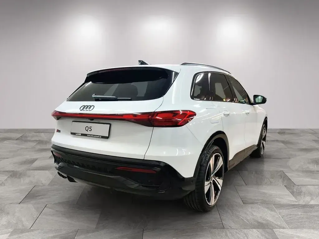 Gebraucht Audi Q5 Edition .1 204 PS (150 kW) 2025 Gletscherweiß metallic SUV