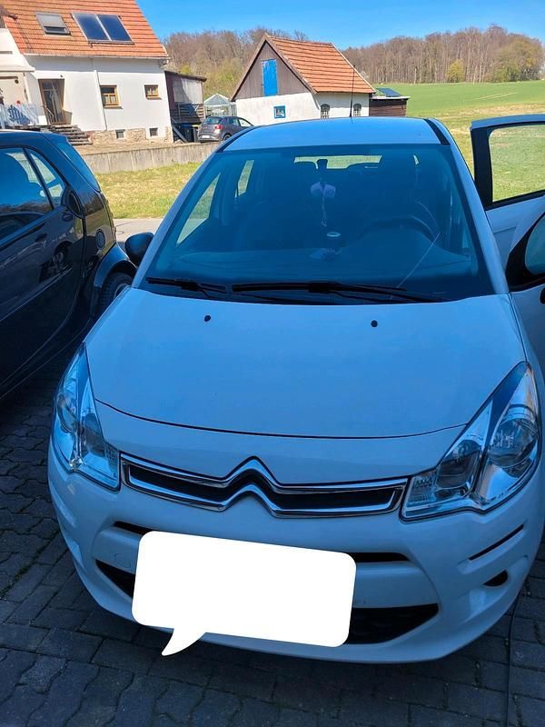 Weiß Gebraucht 2016 Citroën C3 Kleinwagen | 4.500 € - Bild 1/4
