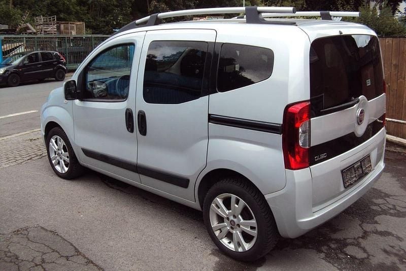 Gebraucht Fiat Qubo Easy 73 PS (53 kW) 2012 Silber Van / Kleinbus