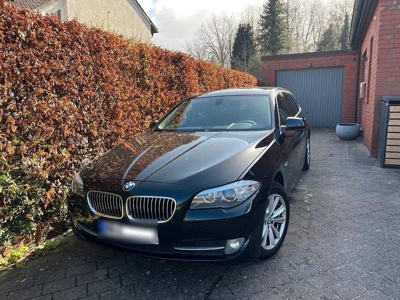 Gebraucht BMW 520 184 PS (135 kW) 2012 Schwarz Kombi