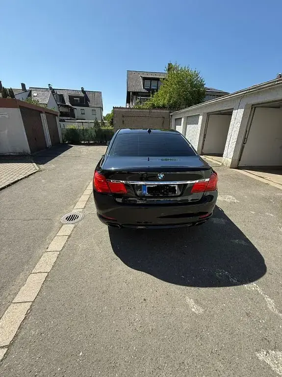 Gebraucht BMW 740 326 PS (239 kW) 2009 Schwarz Limousine