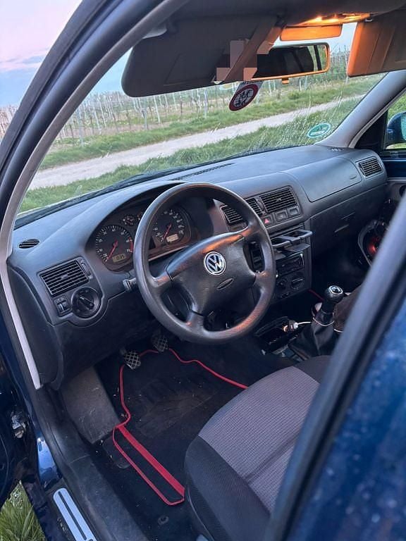 Gebraucht VW Golf IV Edition 75 PS (55 kW) 2001 Blau Limousine