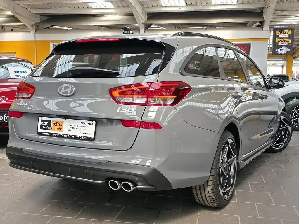Neu Hyundai i30 N Line 150 PS (110 kW) 2025 Grau Kombi