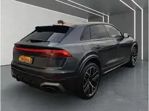 Neu Audi RS Q8 640 PS (470 kW) 2026 Grau (daytonagrau perleffekt) SUV