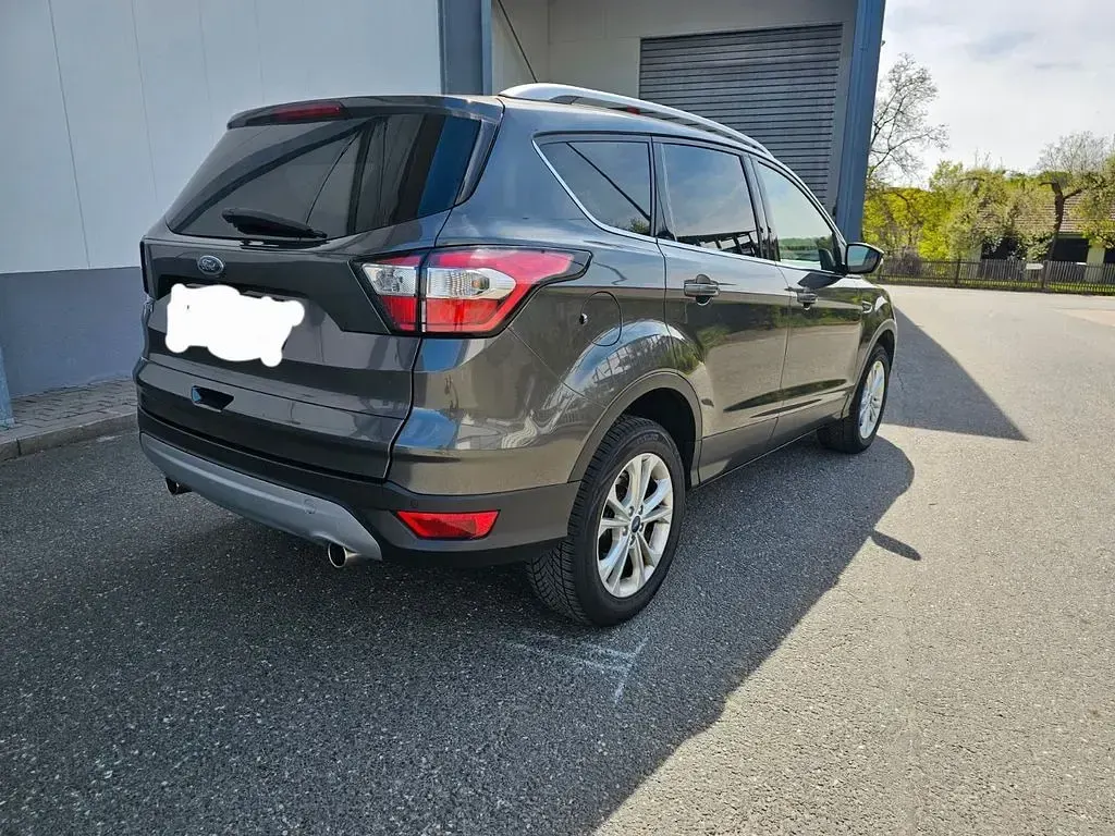 Usado Ford Kuga 150 HP (110 kW) 2019 Cinzento SUV